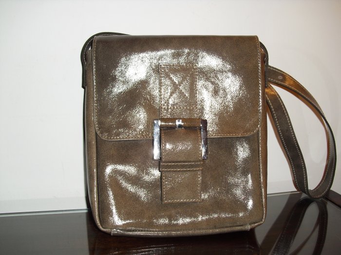 SofiSmart Tan compact leather crossbody