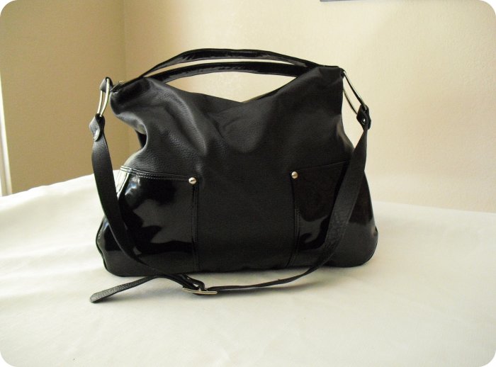 SofiSmart Black leather Hobo with patent leather