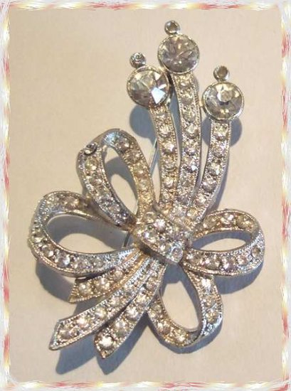 Elegant Rhinestone Ribbon Pin Silver Rhodium Metal 9640