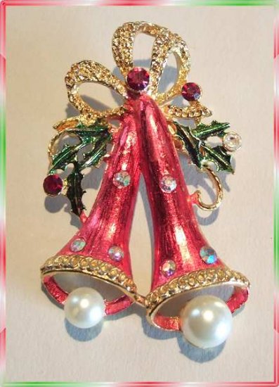 Vintage Christmas Bell Pin w Rhinestones and Pearls 9634