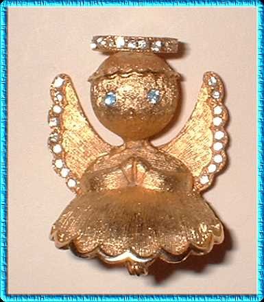 Christmas Pin Vintage Praying Gold Angel Signed Dodds 9317