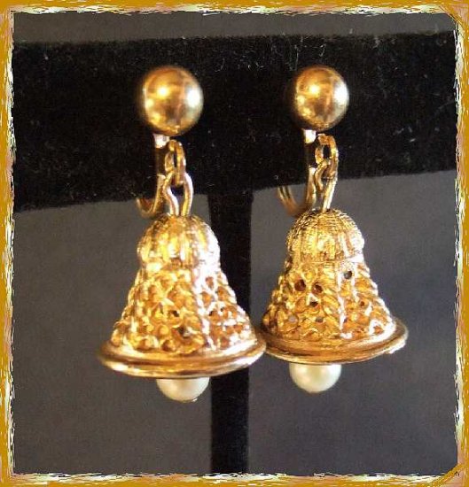 Vintage Christmas Bell Earrings Gold w Pearl Dangles 9680