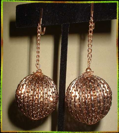 Vintage Christmas Earrings LG Gold Filigree Ornaments 9453