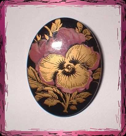Lacquer Wood Pin Vintage Pansy Flower in Gold and Mauve 9298