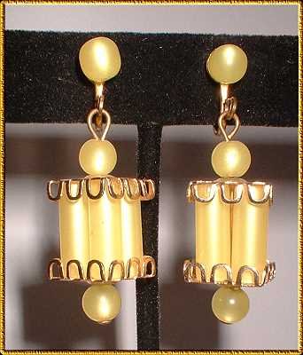 Lucite Earrings 1950s Lemon Yellow Glowing Lanterns 8809