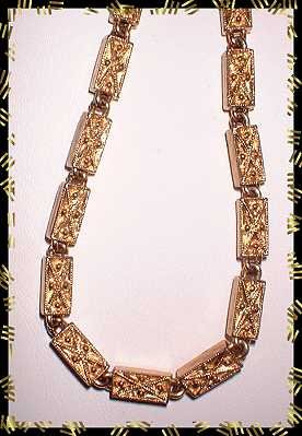 Unique Gold Necklace Signed MONET Vintage Box Links 8959