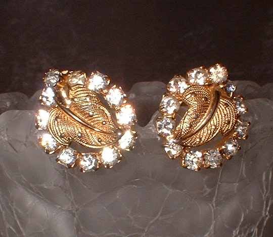 Gold Rhinestone Earrings Vintage 1950s Elegant Leaves 6606