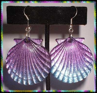 Vintage Lucite Earrings Sea Shells Purple Blue Scallops 8862