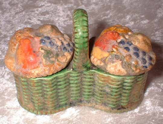 Early Vintage Majolica Style Flower Baskets Salt and Pepper 6317