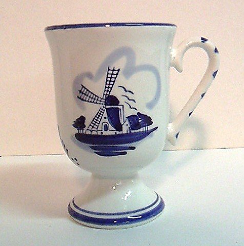 Pedestal Mugs - Delftware - 4pc. Set - kitchen