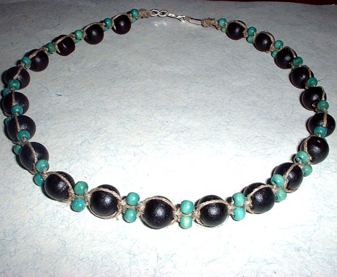 Green and Black Wood Bead Hemp Choker Necklace