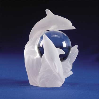 31219 Polyresin Frosted Sculpture - 3 Dolphins With Crystal Ball