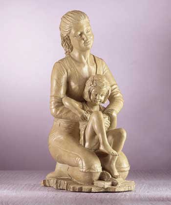 31721 Mother & Daughter Sculpture