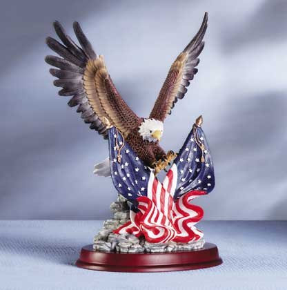 32419 Eagle Sculpture on Wood Base