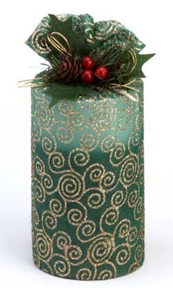 34879 Green Pillar Candle With Decorative Pouch