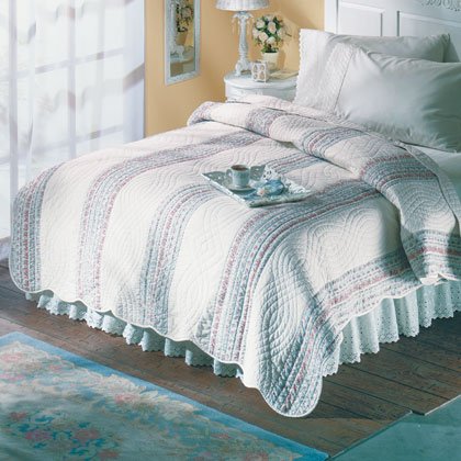 35043 Blue Floral Queen Quilted Comforter