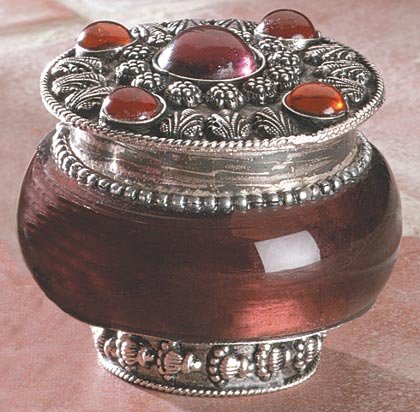 35347 Lavender Jeweled-Lid Jar Candle