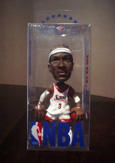 NBA XMAS GIFT: IVERSON MINIATURE TOY MODEL