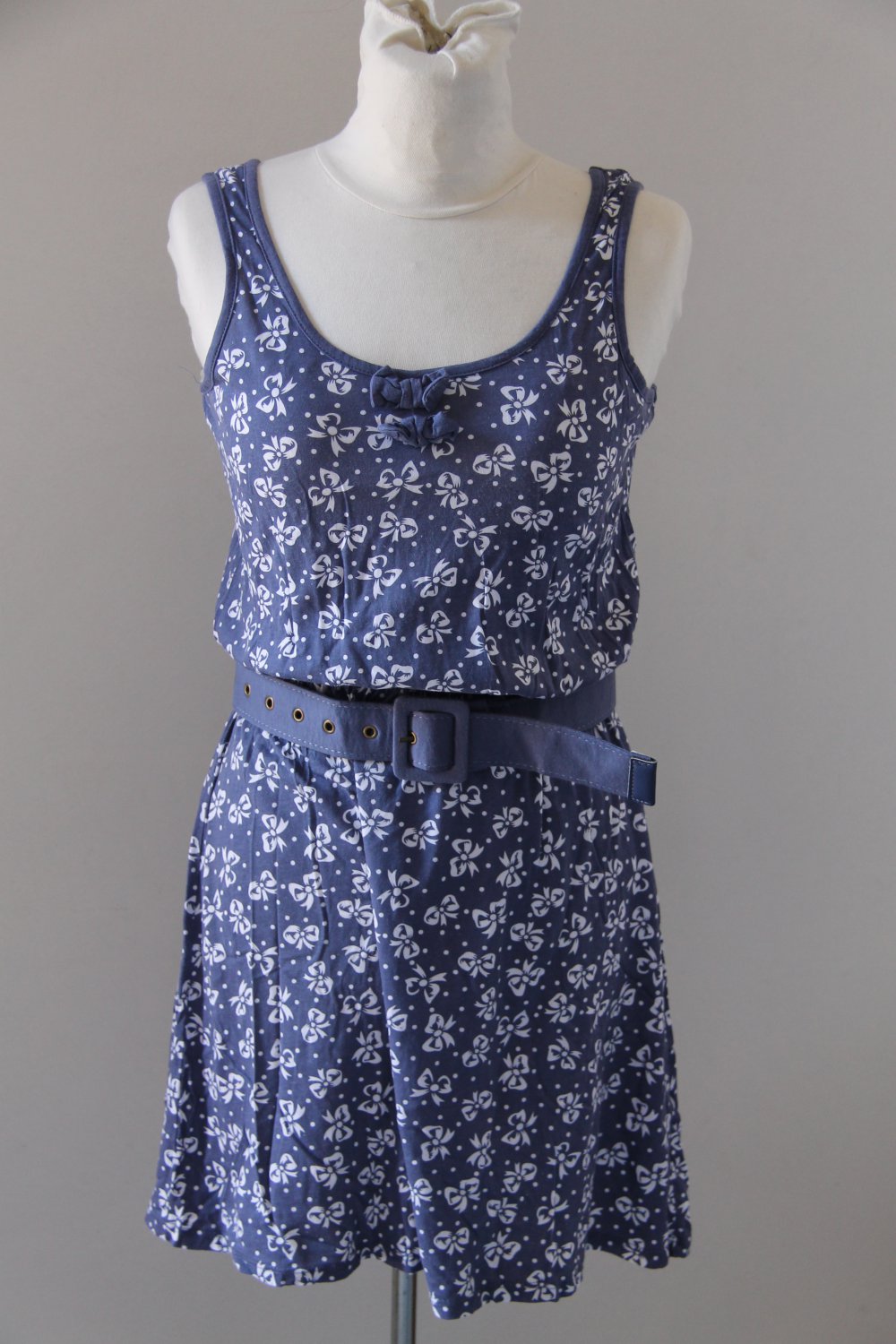 INTIMA NWT Purple White Floral Sleeveless Dress Robe Kleid size S
