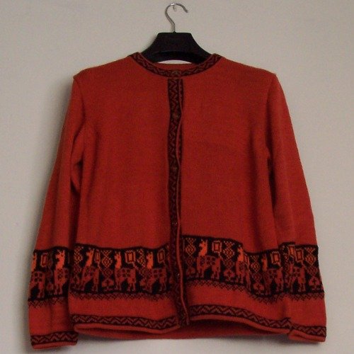 Lot of 10 sweaters with lamas