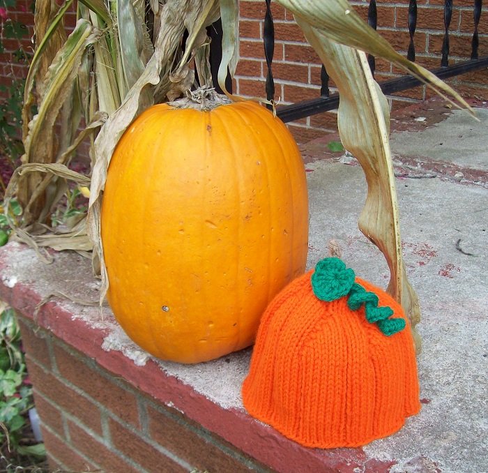 Infant, baby size Pumpkin Hat, Hand knit - Free USA Shipping!