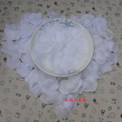 Lot of 480pcs Fake White Wedding Blue Rose Petal Life Size