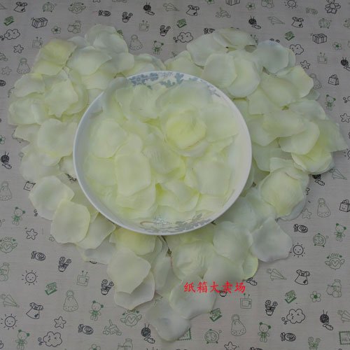 Lot of 480pcs Fake Yellow Wedding Blue Rose Petal Life Size
