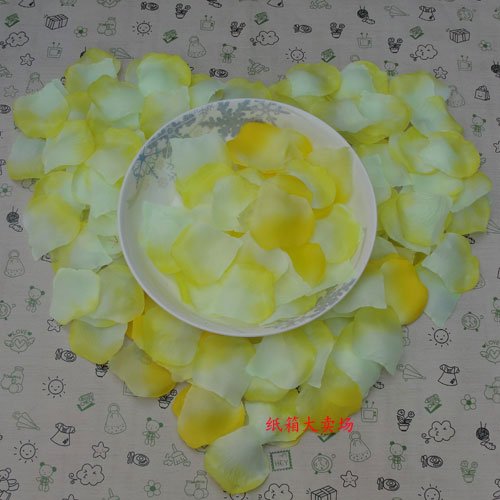 Lot of 480pcs Fake Yellow white Wedding Blue Rose Petal Life Size