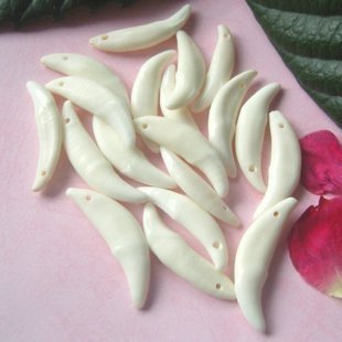 Lot of 100pcs 3.5cm Dog Teeth/Tooth Taxidermy DIY Jewelry bead