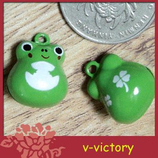 10 x Cartoon Bell Dog Pet Cat Collar Frog 2cm B4