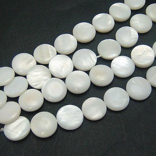 70pcs Shell Bead White Round Disk Fitting 11mm