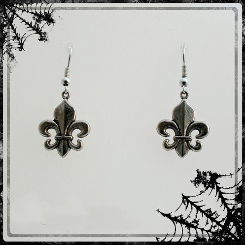 Fleur De Lys Earrings / Goth Twilight Earring