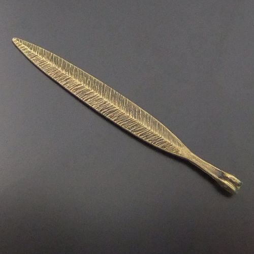 Lot of 200pcs mini Brass Long Leaf Leaves dollhouse miniature toy/jewelry Charm 55 x 5.5mm CM702