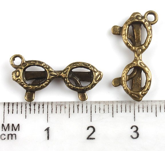 500 XDollhouse Glasses Sunglasses /jewelry Pendant metal alloy charm 21 x 9mm