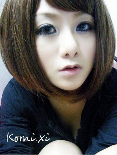 Woman Short Straight Black / Dark Brown / Light Brown Fashion Wigs With Wig Cap WD09