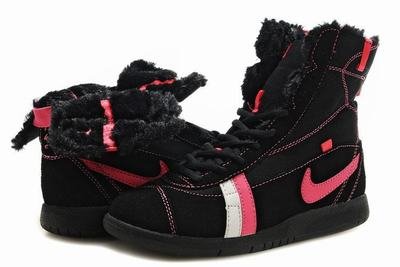 Nike Carpenterworm-Black and Pink-118234