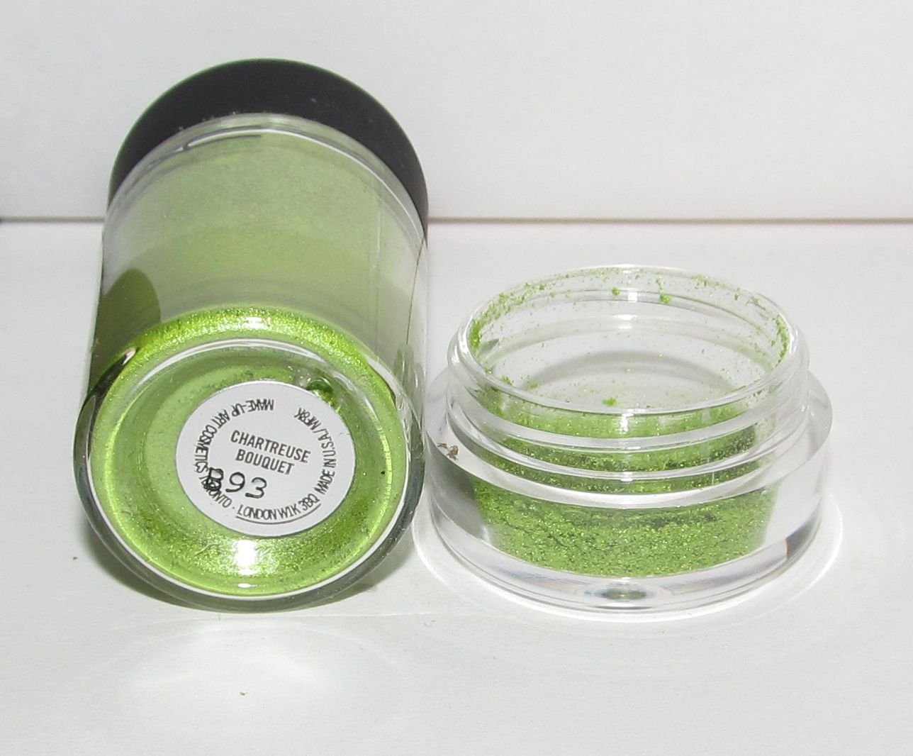 MAC Pigment Sample - Chartreuse Bouquet 1/4 tsp Sample