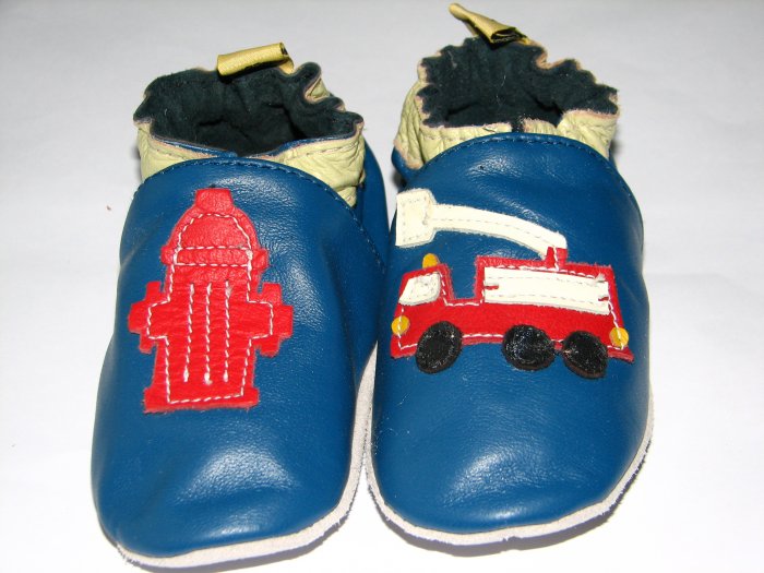 Happy kids Fire engine