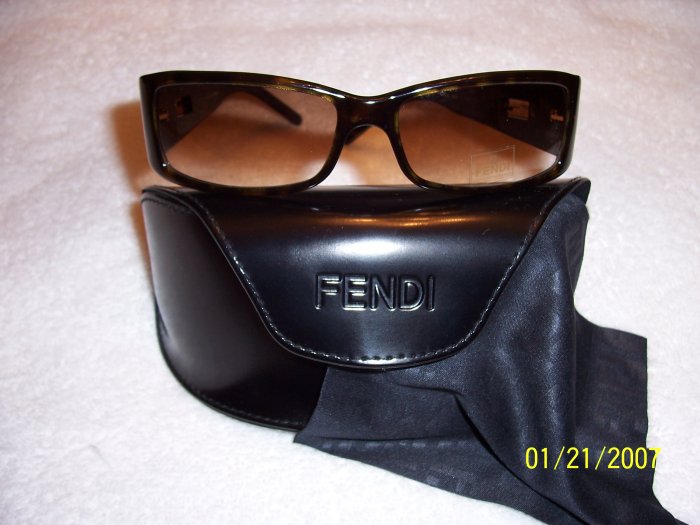 AUTHENTIC FENDI DESIGNER SUNGLASSES, TORTOISE SHELL, RET. $200