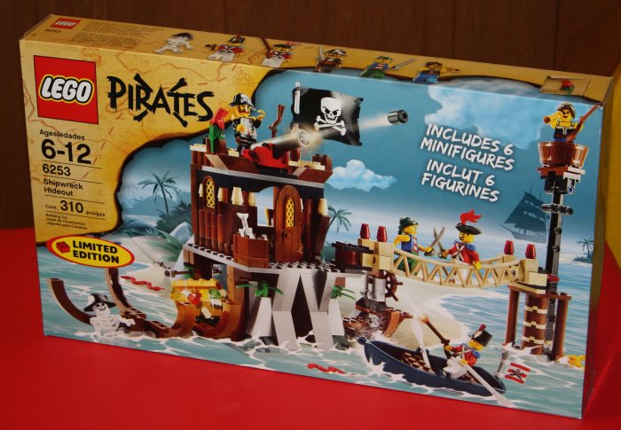 Lego Pirates Shipwreck Hideout 6253 - Limited Edition!