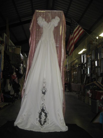 #1 White Beaded & Lace Wedding Dress Size 12 18in Across Waist