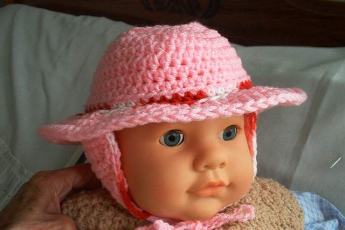 CROCHET BABY PINK HAT WITH EAR FLAPS AND TIE