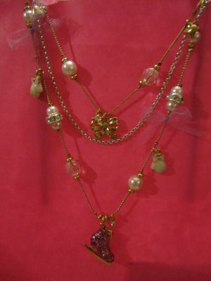 Betsey Johnson Skate and bow necklace NWT