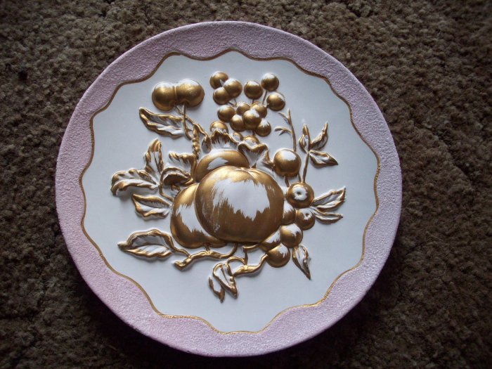 9" Majolica Apples and Grapes Japan Plate