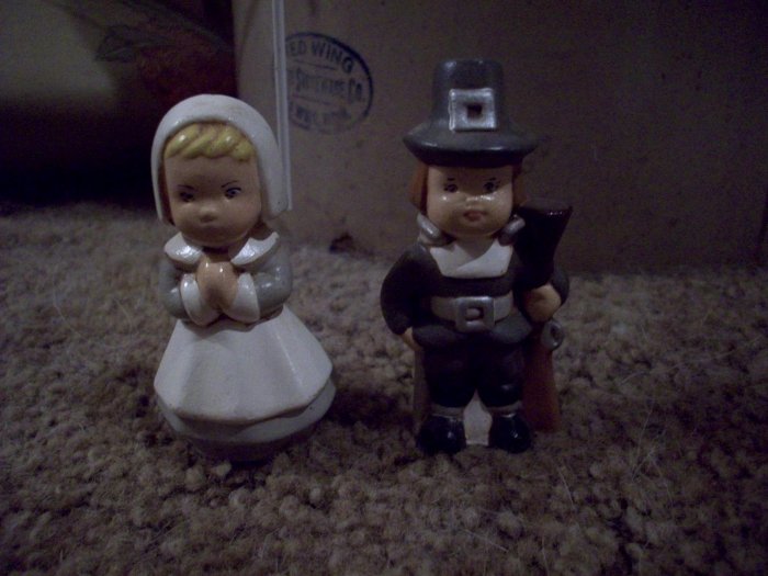 Ceramic Man and Lady Pilgrims Set