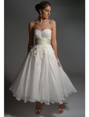 A-Line/Princess Strapless Tea-length organza wedding dress (BST0033)