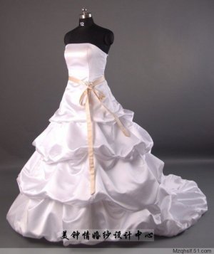 A-Line/Princess Strapless Chapel Train Satin wedding dress (LF0052)
