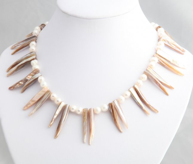 Exotic Mother of Pearl Necklace with Pearls