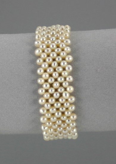 Pearl Bracelet ep2020