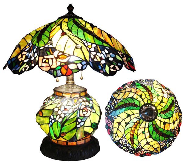 Handcrafted Flower Design Lighted Base Tiffany Style Table Lamp
